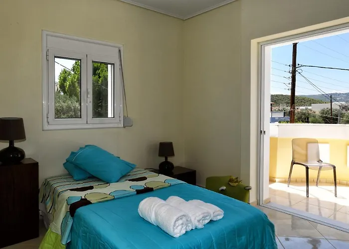 Livas Almyri Seafront Flat