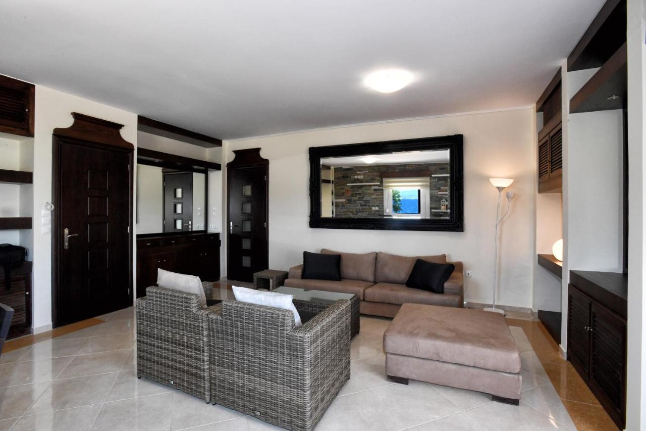 Livas Almyri Seafront Flat Apartment *