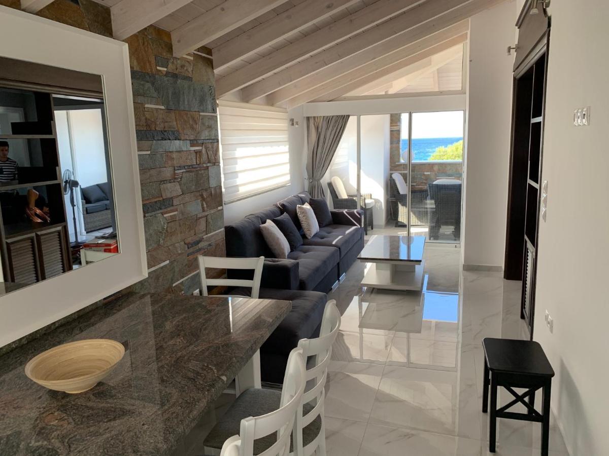Livas Almyri Seafront Flat